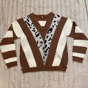 Leopard print striped sweater v neck long sleeve size large